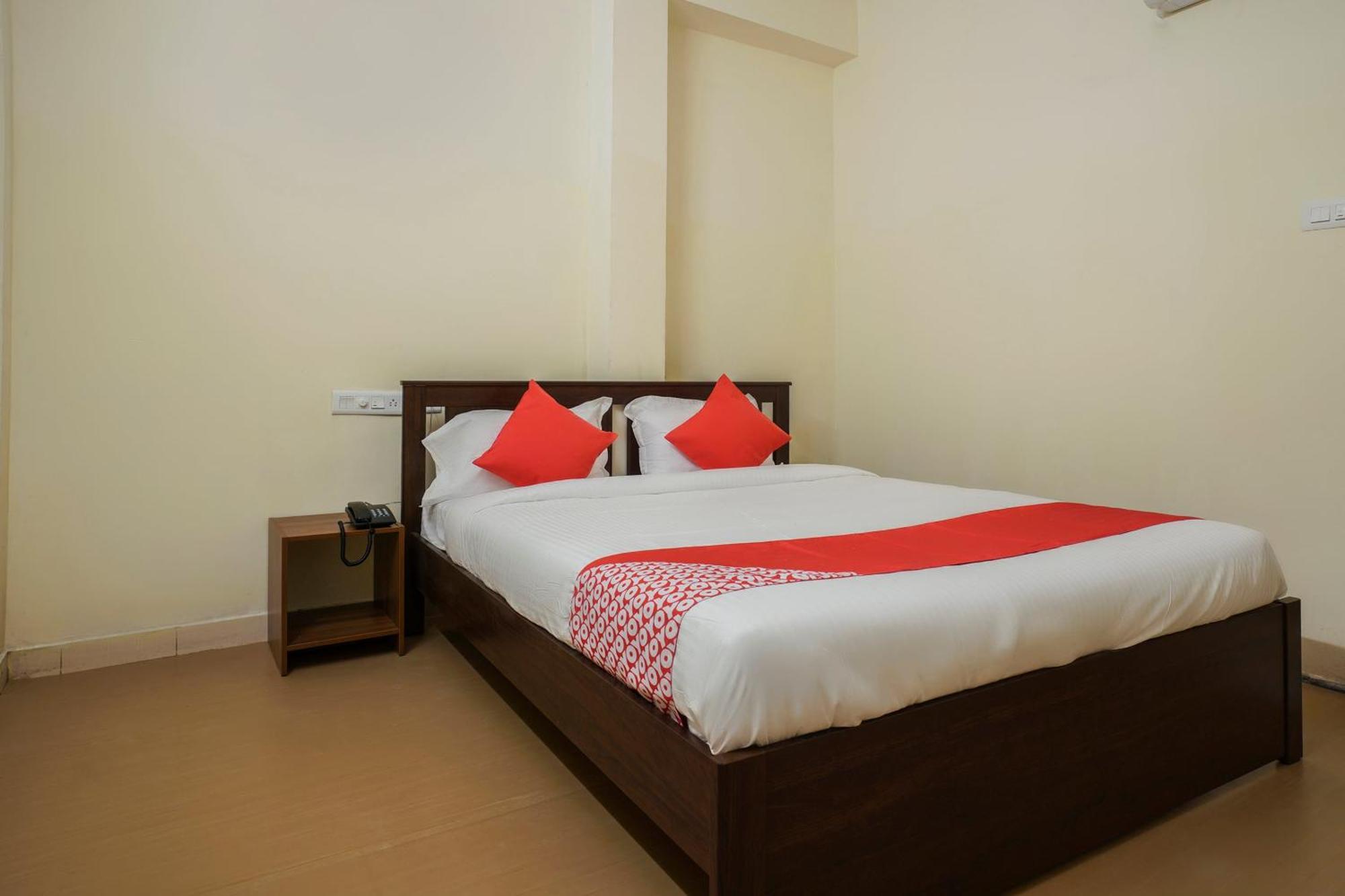 Hotel O Alpine Glow Zenith Hyderabad Exteriör bild