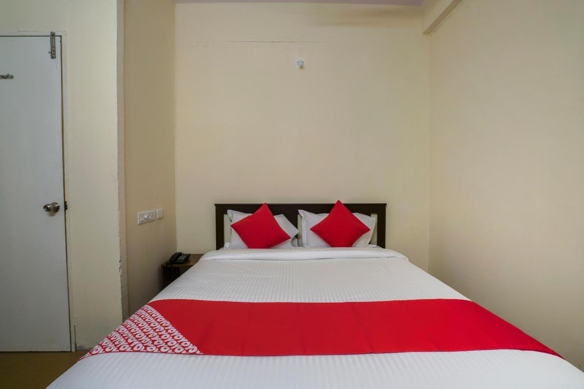 Hotel O Alpine Glow Zenith Hyderabad Exteriör bild